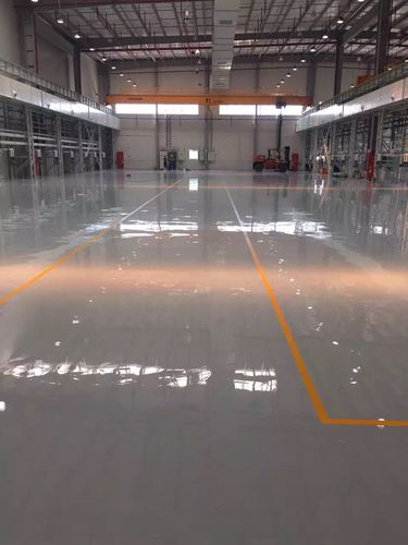 环氧树脂自流平地坪